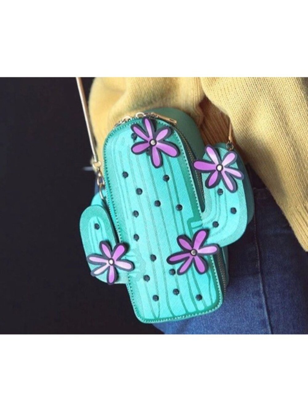 Small Green Figural Saguaro Cactus Shaped Chain Crossbody Bag Flowers New - Picture 5 of 6